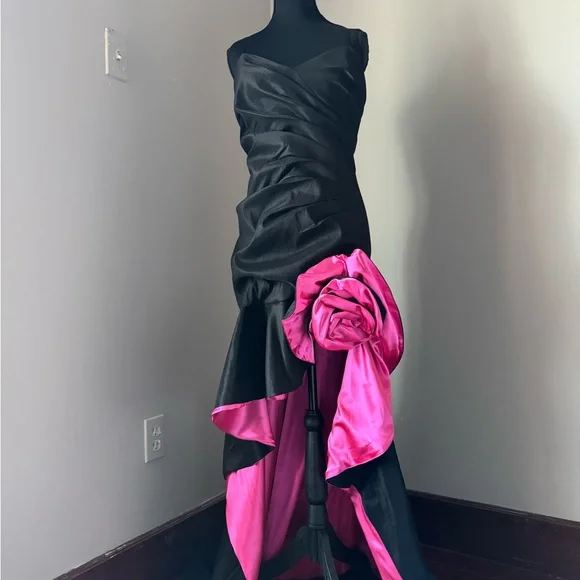 City Triangles Black prom Dress brand-new without tags - Picture 1 of 5